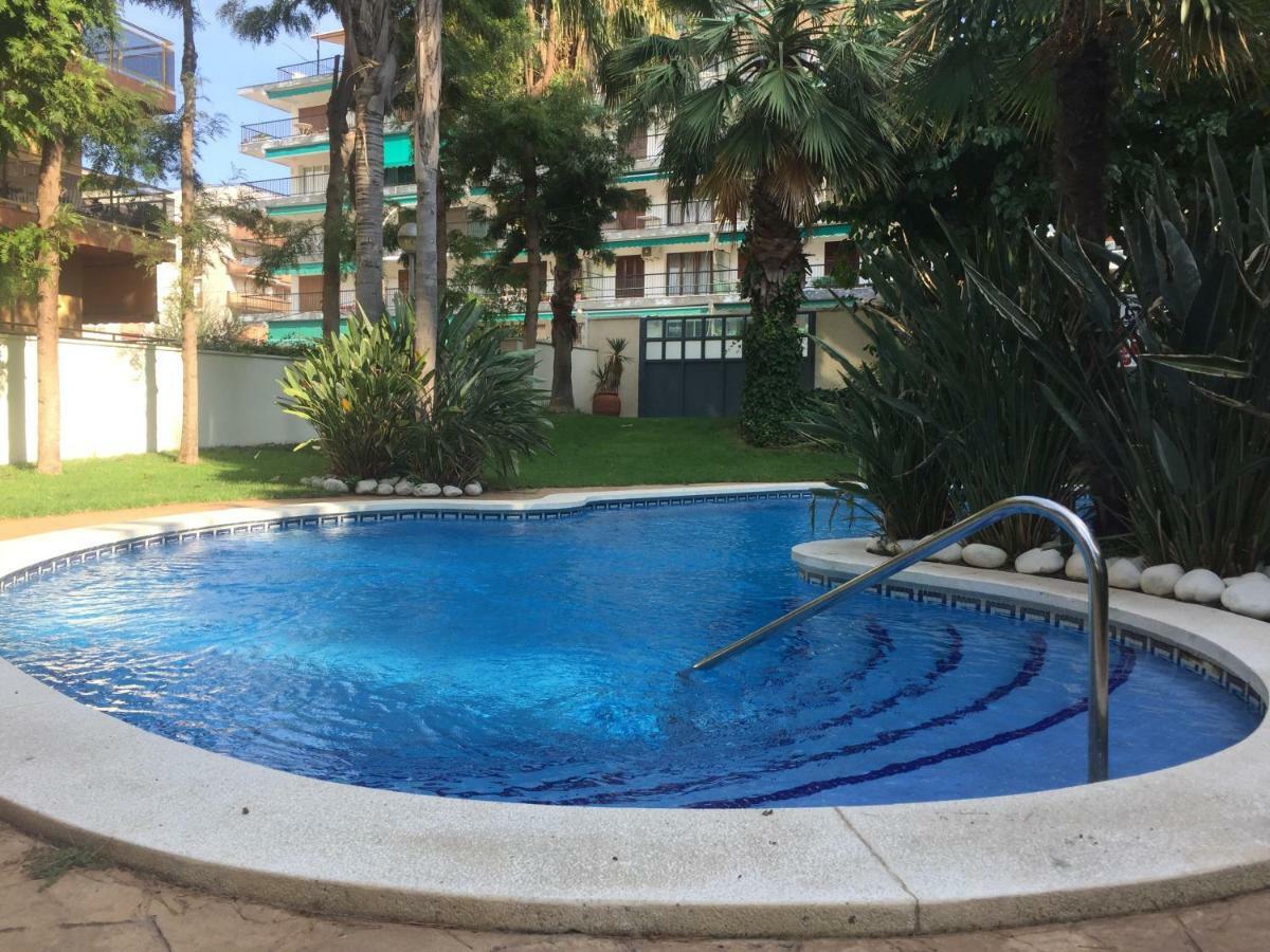 Apartamento En Playa Capellans Салоу Екстериор снимка